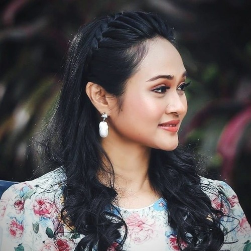 ချယ်ရီလမ်း-ဖြူဖြူကျော်သိန်း