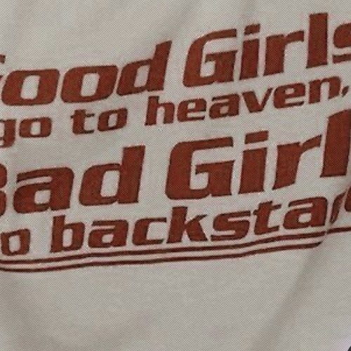 rocker bitch  (bands I like🥁🥀✌️
