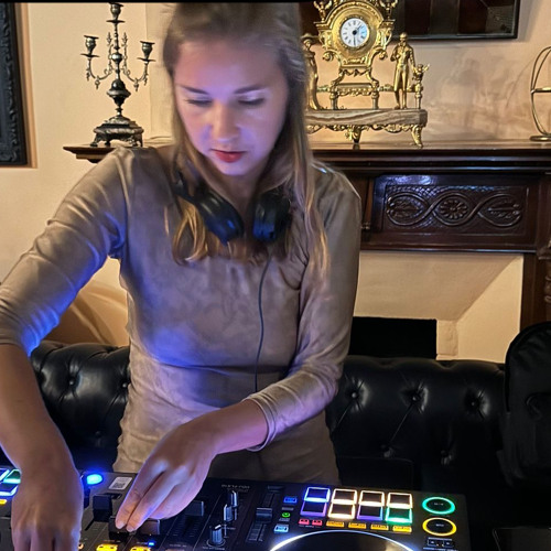 1.5 hour Urban Kiz Mix Feb 2025 - DJ Baillie