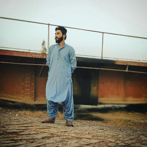 mer Ahmed Baloch ant jor krene tasvere Sanam na