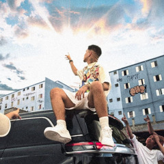 VEIGH ft. Kaash Paige “Vida Chique”