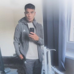 we need some more girls in here