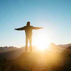 ترنيمة | أرى مليك المجد (أوصَنَّا في الأعالي)