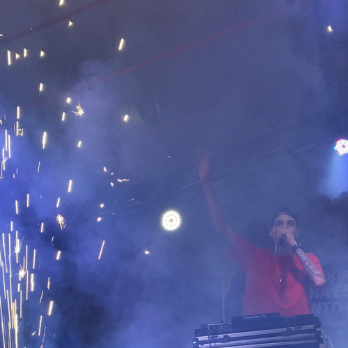 EU FICO MEIO SEM JEITO - MC CAJA E MC INDIA ( DJ JHOW BEATS E DJ J2 )