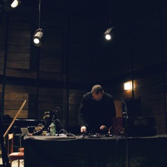 [lux ad Iljam] /// Live from "3300 sekúnd Iljovi" /// Slovak Radio building