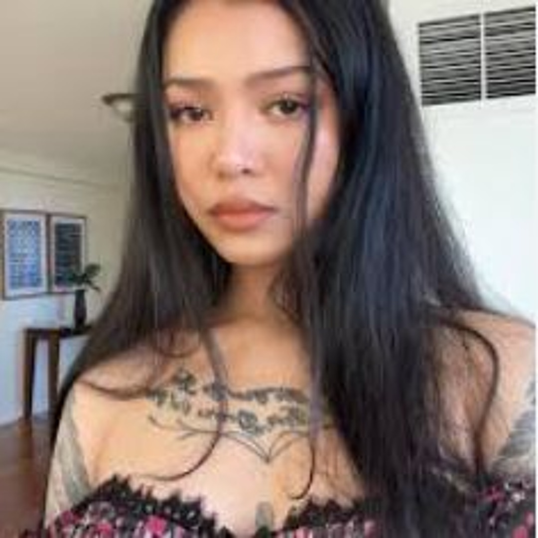 Stream How Tall Is Bella Poarch Exploring Bella Poarch OnlyFans And Her  Videos by Xiu Ye | Listen online for free on SoundCloud