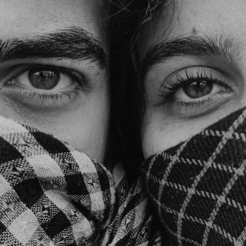 كُـوفية تِغزل رمُـوشَك بــ كُحل الـعِينْ ♡!