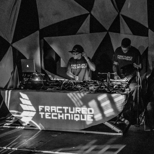 Danga b2b Mechwarrior @ Studio East (17-05-2014)