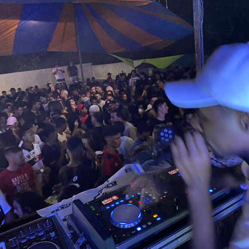 MC JUNINHO FSF E MC MIIA - NA RELIKIA DO PISA (( LC22 DA ALBÂNIA X KIM QUARESMA ))
