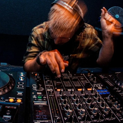 Stream TENSYY VISUAL GALAXY VIBRATION DRUM AND BASS MIX by tenzyykpx Listen online for free