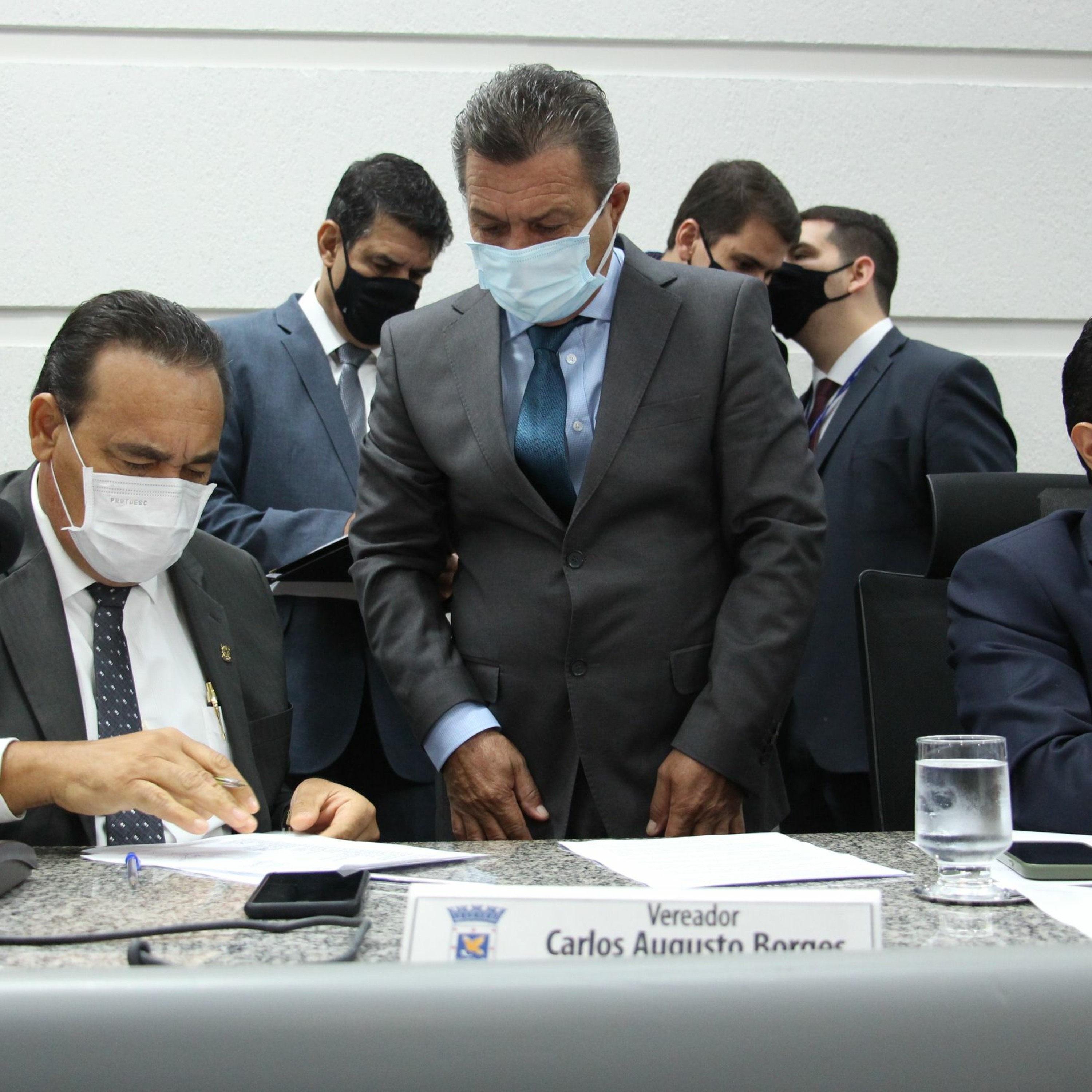 Vereador Delei Pinheiro comenta emenda no projeto de doação de área de 5 hectares à empresa privada episode artwork