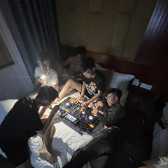 Hai Thế Giới Ft Lời Yêu Ngây Dại - 2025 - Bikenn.mp3