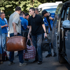 Транзитний центр у Лозовій прийняв перших переселенців: як він працює