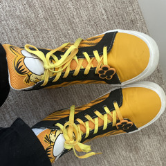 put on my dirty shoes in the morning