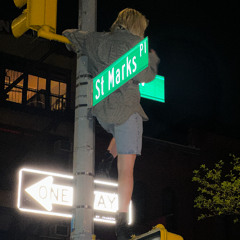 感觉良好，应该就不用复查了吧 (Well, I feel pretty good… guess no need for a check-up then.)