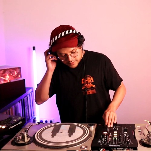 Filmmaker – Neon Transmission 0021