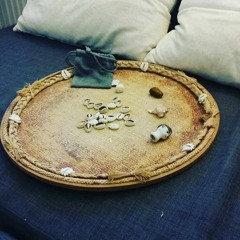 Mo júbà Gbogbo Ẹ̀ṣá - reverence to all the 'founders' of the Orisa religion