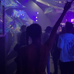 Techno makes me horny.