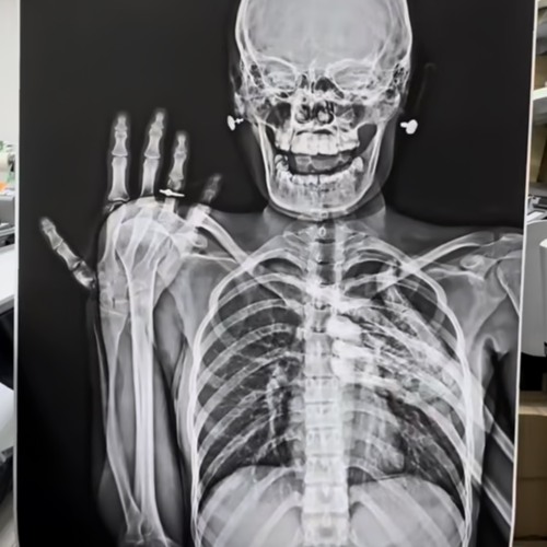 ur not.wav //Feat. Ashtrayyy// [prod txaz]