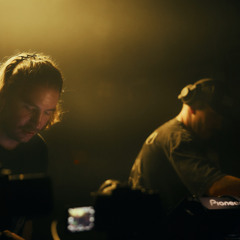 canary yellow b2b Next To Blue Live @ DC#25