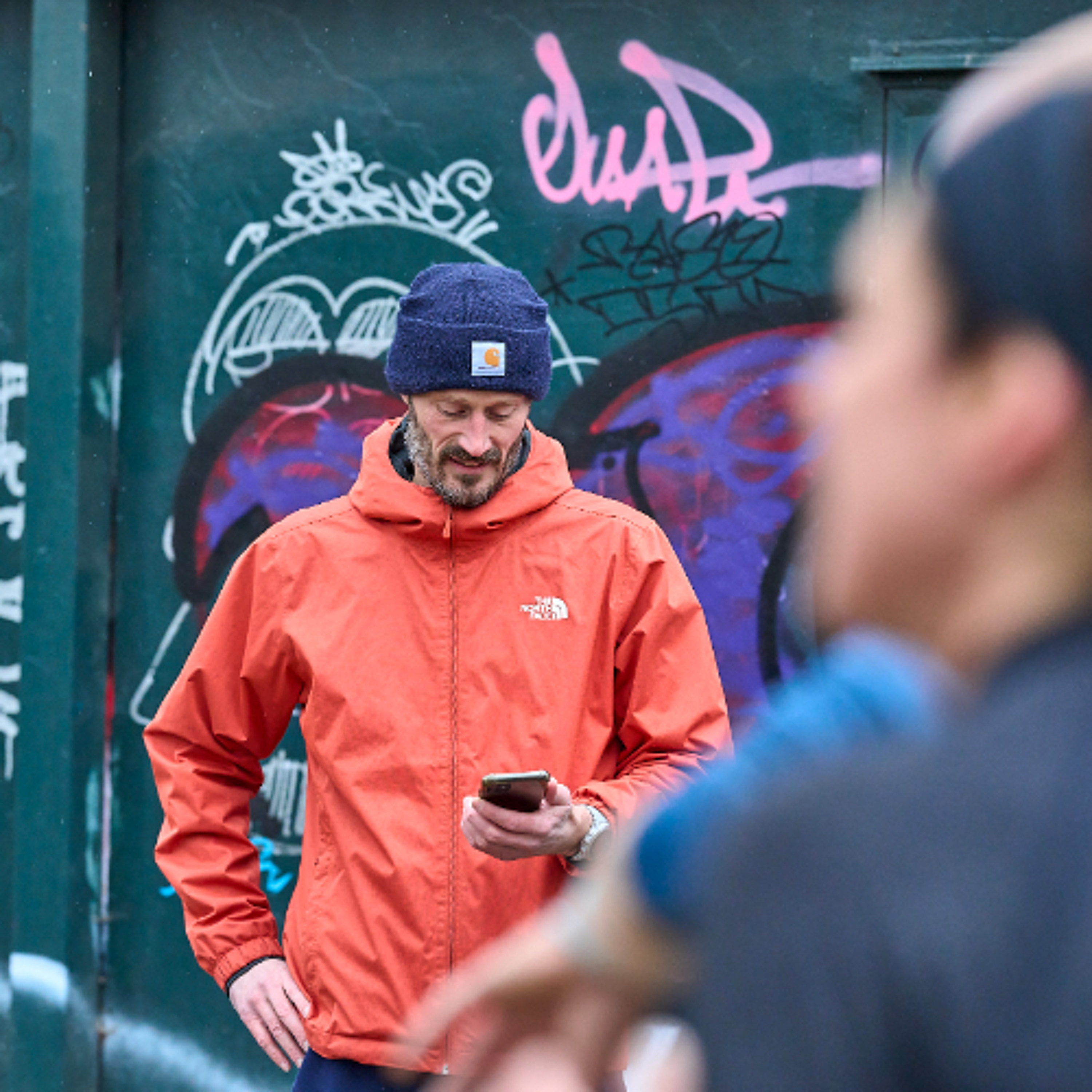 Klaas en Koen lopen weg