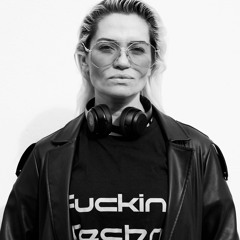 Frau Schulz - Accuser