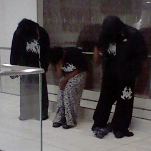 IVVYS - NOOON (PROD SXPRANO)