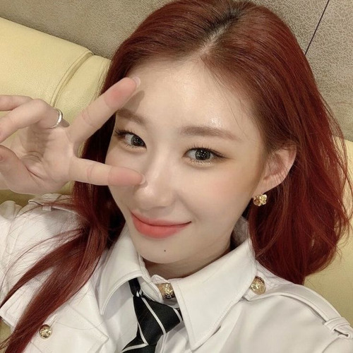 ITZY - Blah Blah Blah (low pitched)