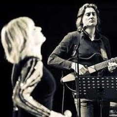 Googoosh & babak amini  live in los Angeles 2000 Mano gonjeshkaye khoone  گوگوش من و گنجشكها زنده