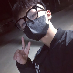 Nơi đó anh đang đứng nhìnnnnnn