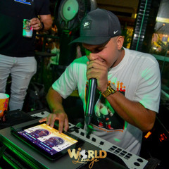 PORRADEIRO INTENSO COM A TROPA DA BULGARIA - MC LYSA (( DJ'S PL SANTOS & NANDINHO 22  ))
