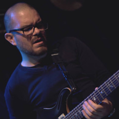 Chew on a dog (Dough Johns)