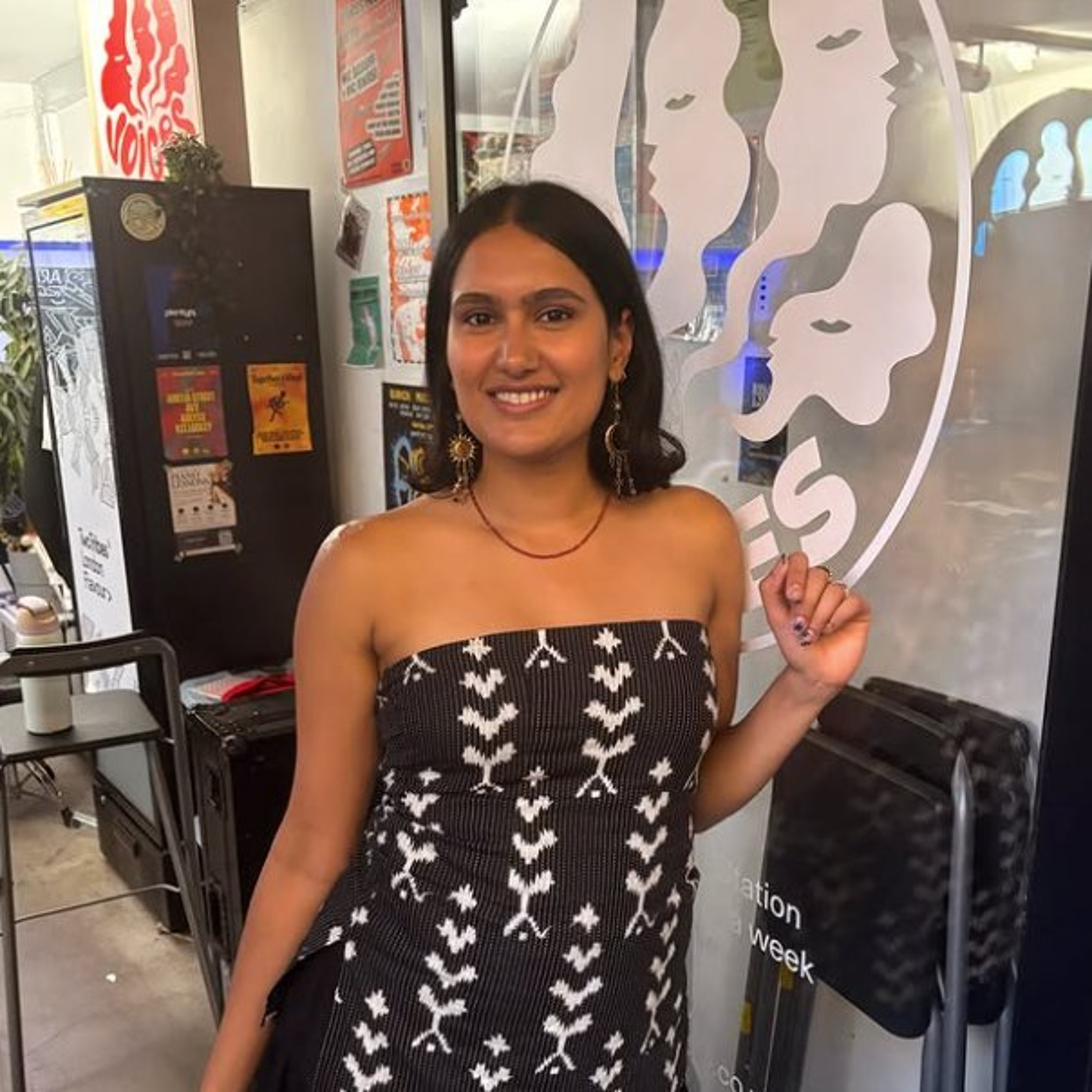 AWAAZ TAKEOVER w/ PALLAVI - 31/07/26 [Voices Radio] episode artwork