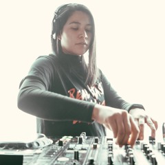 V5 DJ Miriam - Baila Reggaeton LIVE Mix 1.13.22