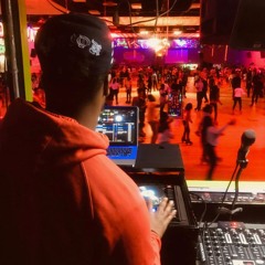 $2 MONDAY NIGHT EXPERIENCE (LIVE $2 MONDAY SET)