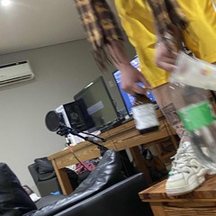 Mibroestacondimentandoelvasoconlassales