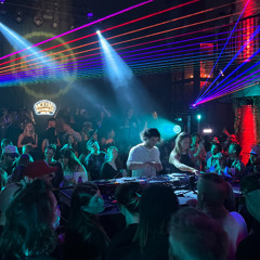 Groove in the Green Room (House, UKG)