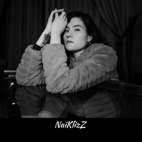 NaiKlizZ-Vor Dir