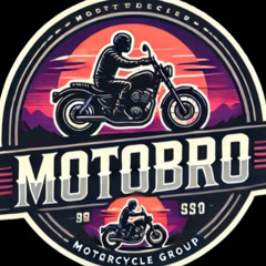 Я - Moto Bro, в дыму шлем, в ушах - бас