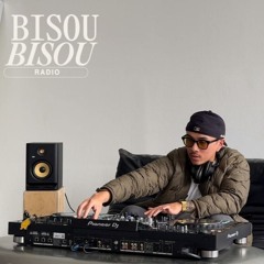 Classic Hip Hop and R&B Mix in an Airy Brooklyn Studio | Set 35 | Perlas (90s + Early 2000s)