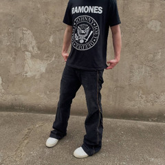 Troller (feat. deadmedd)