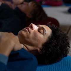 30-minute body and breath practice with Lynne Holmes