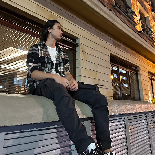 Questions (iPhone live recording )