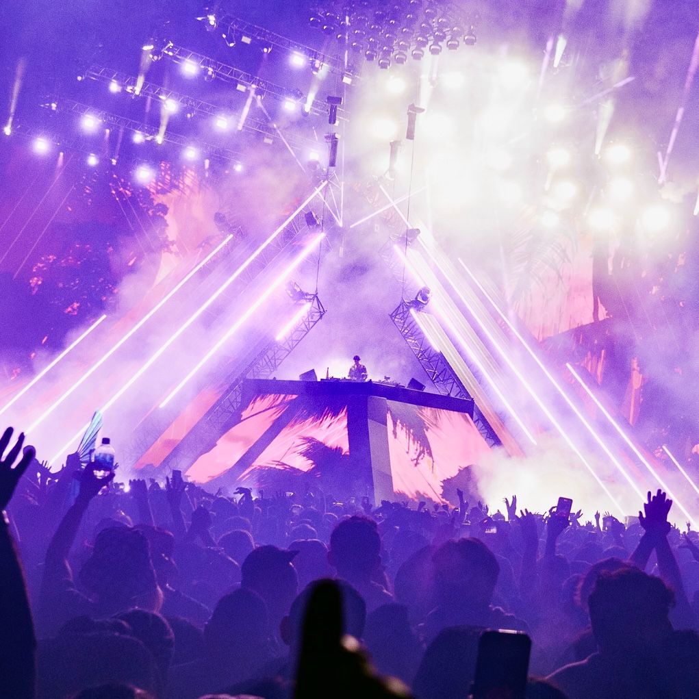 Daft Punk x John Summit – Veridis Quo x Human (Live @ BMO Stadium)