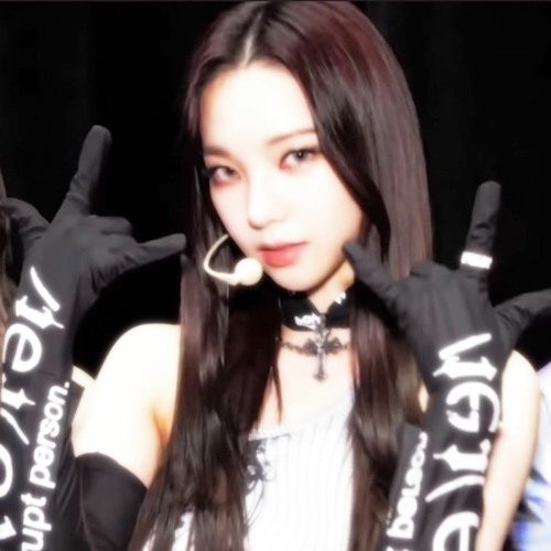 make u mine! - (LYRIC VID ON YT) prod. @xavierstoned_