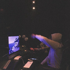 TrapGoKrazy - Don't look back @DJOB1 @PINKROLLIE (p.) Simbo + TrapGoKrazy + Itsezzy