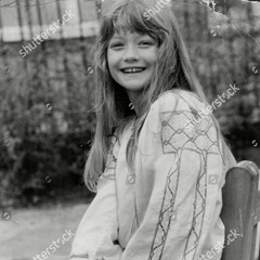 Sophie Ward 8