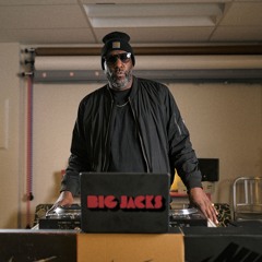 Momentum Clothing Presents : MoMusic feat. DJ Big Jacks