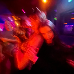 Champagne shower! (feat. Verg & FRVR.1K)