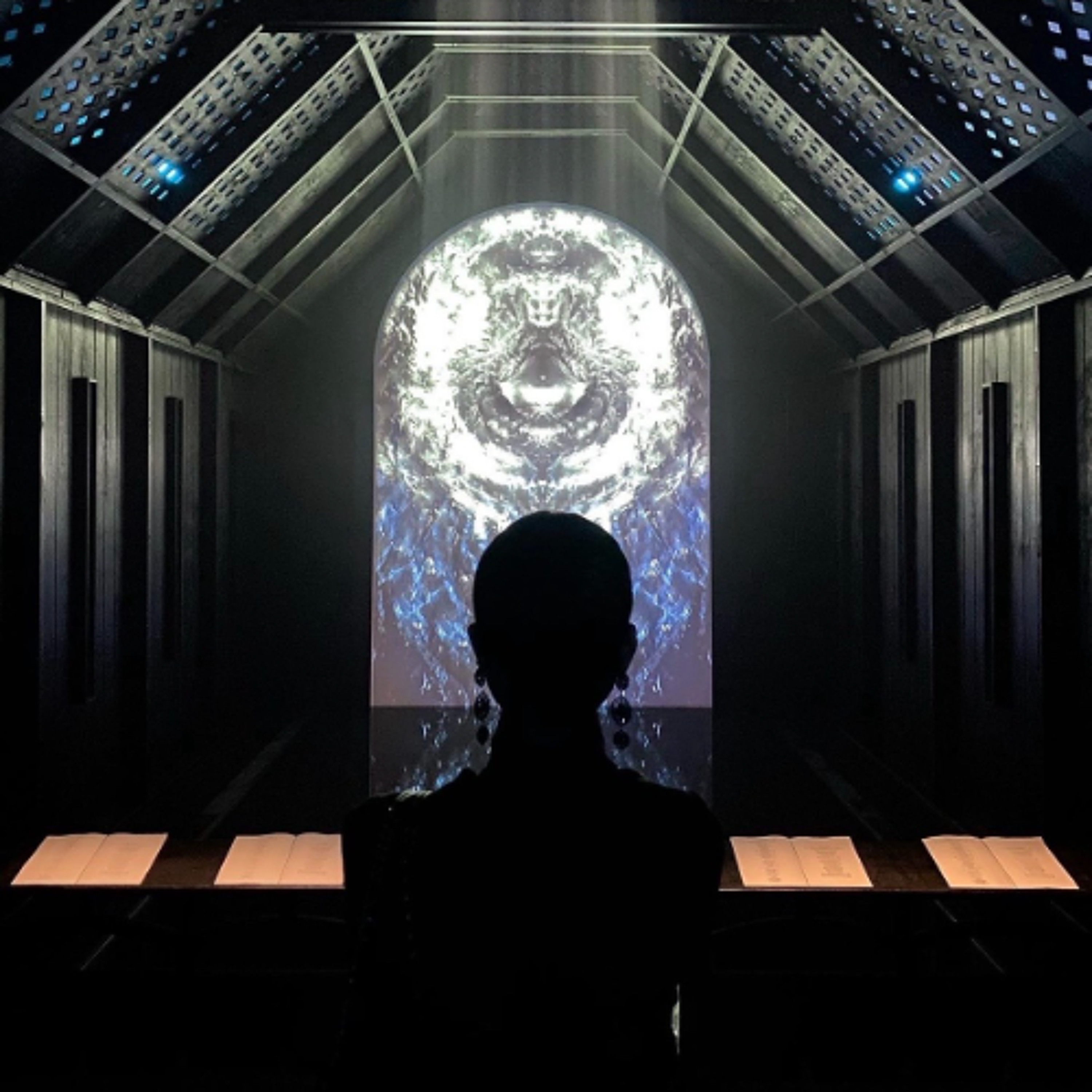 VOVIAN 04.16.26 | VISLA FM episode artwork